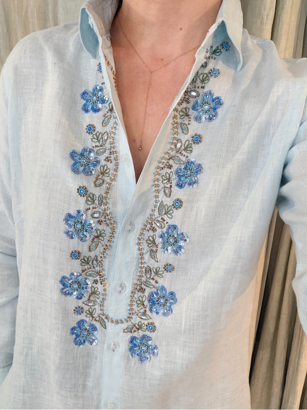 Hand beaded 100% linen button down with blue and turquoise beading, size Large - Picture 4 of 6